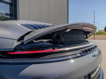 Porsche 992 II Carrera 4 GTS Cabriolet — photo 36