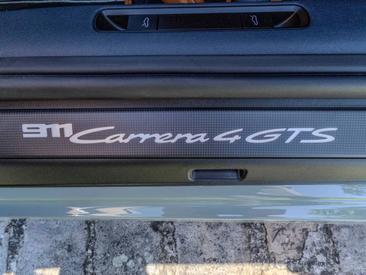 Porsche 992 II Carrera 4 GTS Cabriolet — photo 36
