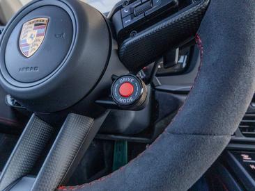 Porsche 992 II Carrera 4 GTS Cabriolet — photo 46