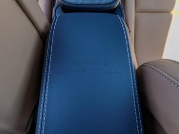 Porsche 992 II Carrera 4 GTS Cabriolet — photo 39