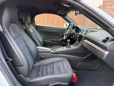 Porsche 718 Boxster T — photo 12