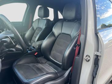 Porsche Macan GTS — photo 5