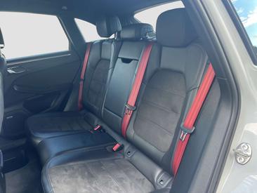 Porsche Macan GTS — photo 6