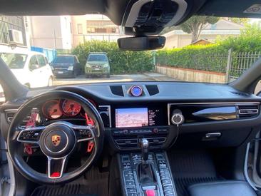 Porsche Macan Electrique S — photo 23