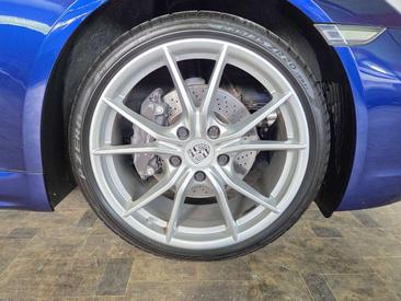 Porsche 718 Cayman — photo 23