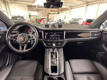 Porsche Macan Electrique S — photo 9