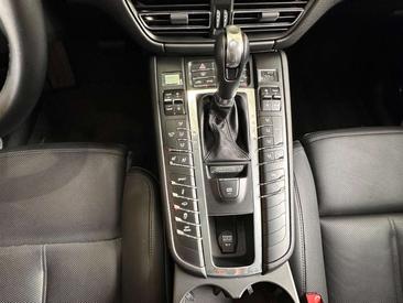 Porsche Macan Electrique S — photo 12