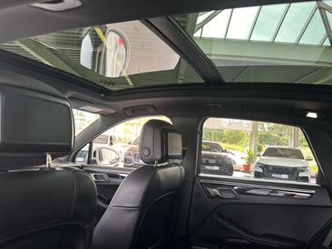 Porsche Macan Electrique S — photo 13