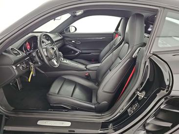 Porsche 718 Cayman — photo 18