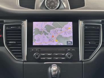 Porsche Macan Electrique S — photo 10