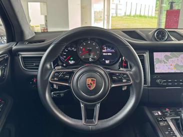 Porsche Macan Electrique S — photo 12