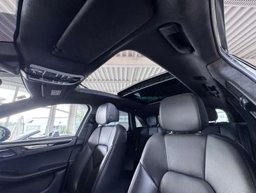 Porsche Macan Electrique S — photo 13