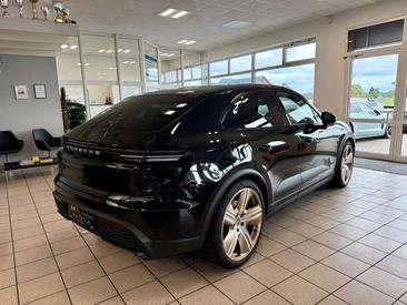 Porsche Macan Electrique — photo 5