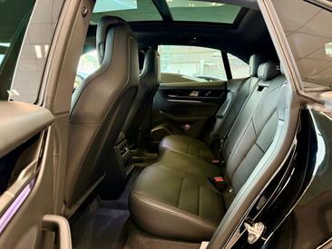 Porsche Macan Electrique — photo 9