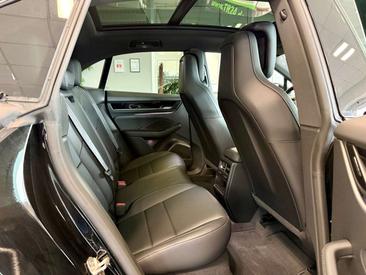 Porsche Macan Electrique — photo 11
