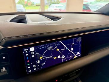 Porsche Macan Electrique — photo 19