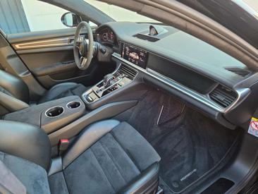 Porsche Panamera II GTS — photo 17