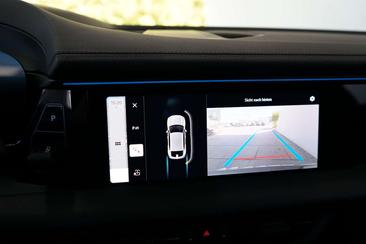 Porsche Macan Electrique — photo 13