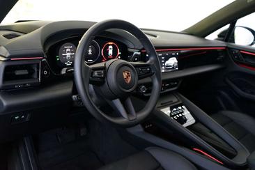 Porsche Macan Electrique — photo 23