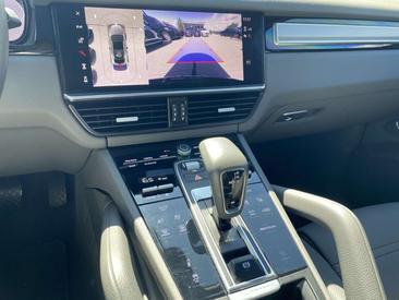 Porsche Cayenne III Turbo Platinum Edition — photo 12