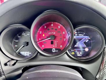 Porsche Macan Electrique GTS — photo 17