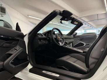 Porsche 718 Boxster — photo 13