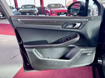 Porsche Macan Electrique GTS — photo 25