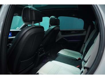 Porsche Cayenne III — photo 7