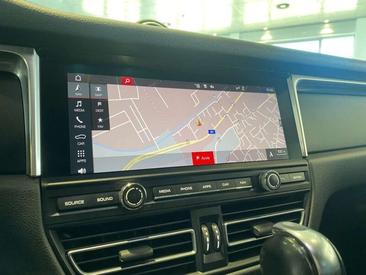 Porsche Macan Electrique Base — photo 14