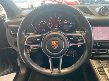 Porsche Macan Electrique Base — photo 15