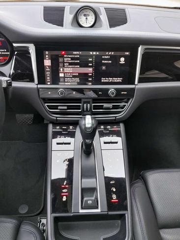 Porsche Macan Electrique Base — photo 13