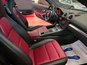 Porsche 718 Cayman III T — photo 14