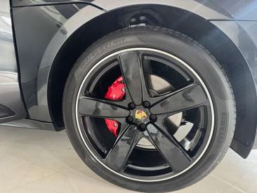 Porsche Macan Electrique GTS — photo 7