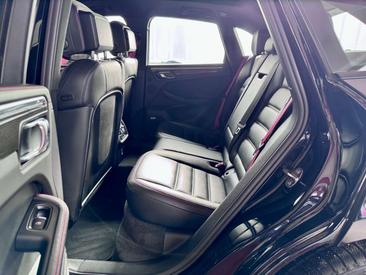Porsche Macan Electrique GTS — photo 30