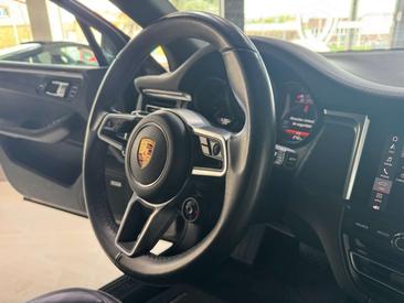 Porsche Macan Electrique GTS — photo 8
