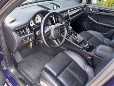 Porsche Macan Electrique Base — photo 17