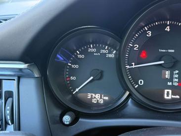 Porsche Macan Electrique Base — photo 9