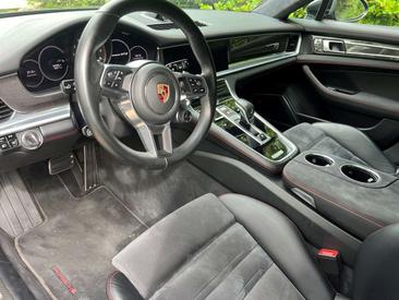 Porsche Panamera II GTS — photo 8