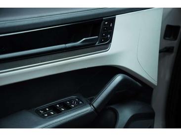 Porsche Cayenne III — photo 18