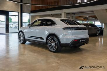 Porsche Macan Electrique — photo 2