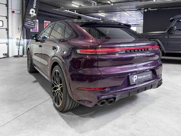 Porsche Cayenne III — photo 10