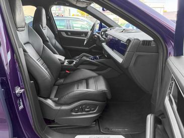 Porsche Cayenne III — photo 12