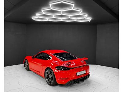 Porsche 718 Cayman GT4