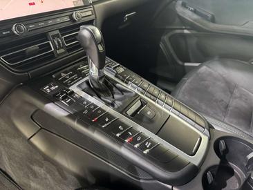 Porsche Macan Electrique GTS — photo 15