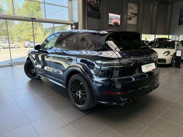 Porsche Cayenne III GTS — photo 2