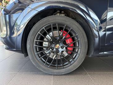 Porsche Cayenne III GTS — photo 5