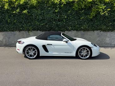 Porsche 718 Boxster — photo 12