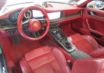 Porsche 992 II Carrera 4S — photo 2