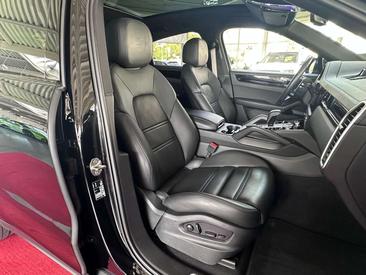 Porsche Cayenne III S Platinum Edition — photo 11