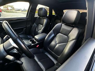 Porsche Macan Electrique Turbo — photo 13